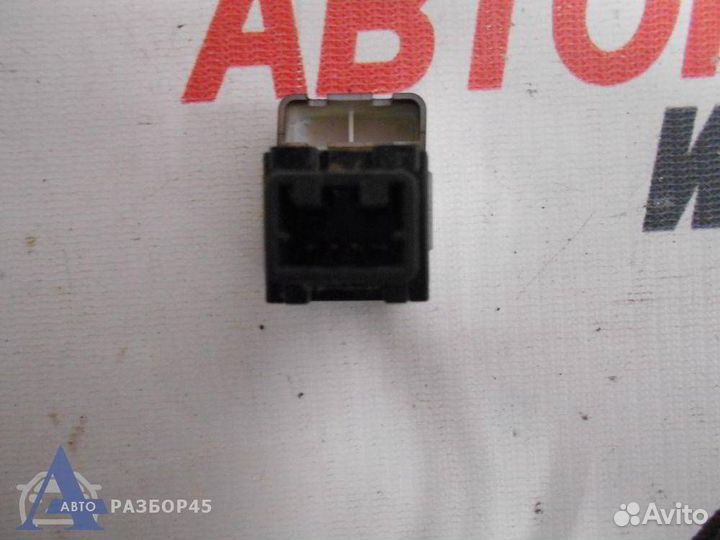Кнопка аварийной сигнализации для Nissan Tiida 1