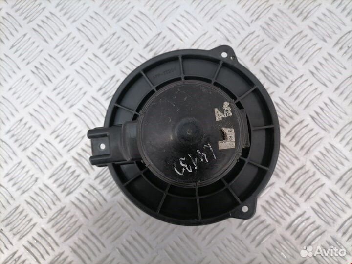 Моторчик печки для SsangYong Rodius 1 6812121730