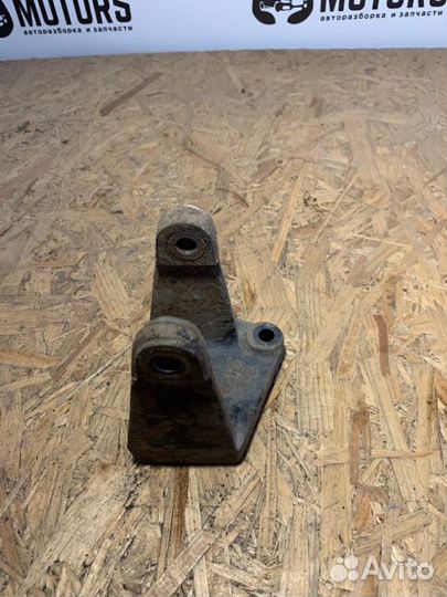 Кронштейн опоры двигателя Chery Tiggo T11 sqre4G16