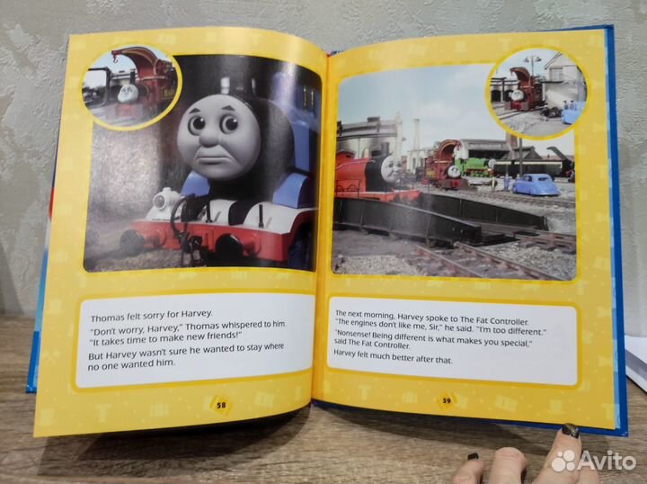 Книга про паровозиков Томаса и его друзей