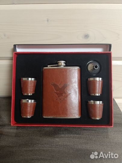 Фляжка с рюмками металл