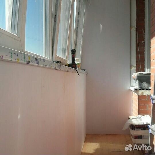 Остекление балконов в пятиэтажке. Окна пвх