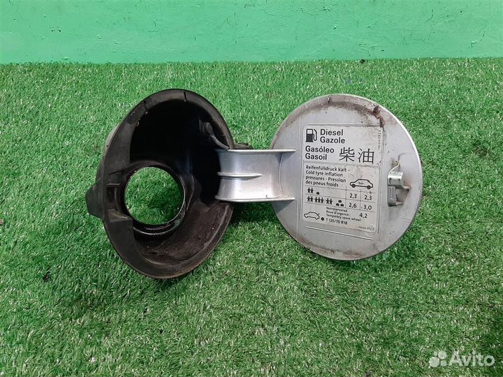 Лючок топливного бака volkswagen Touran (1T1) 2005