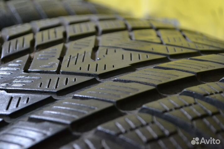 Pirelli Scorpion Winter 315/35 R22