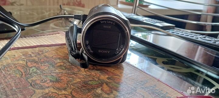 Цифровая видеокамера sony