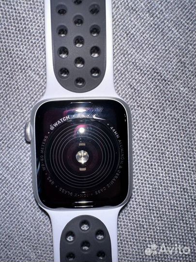 Apple watch se 44 mm nike