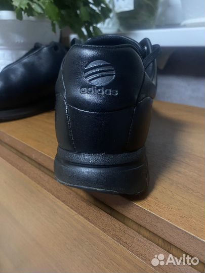 Кроссовки adidas оригинал