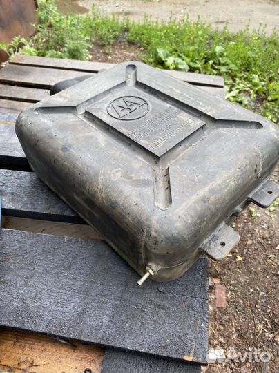 Топливный бак для лодочного мотора
