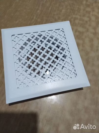 Вентиляционная решетка на магнитах