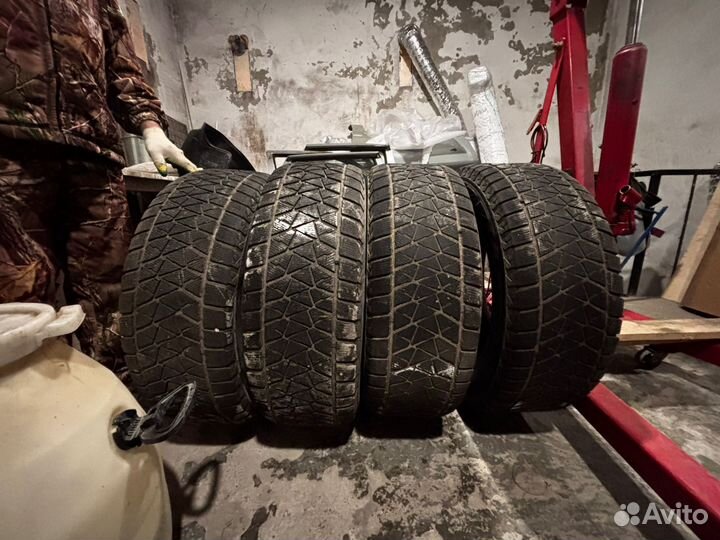 Bridgestone Blizzak DM-V2 275/70 R16