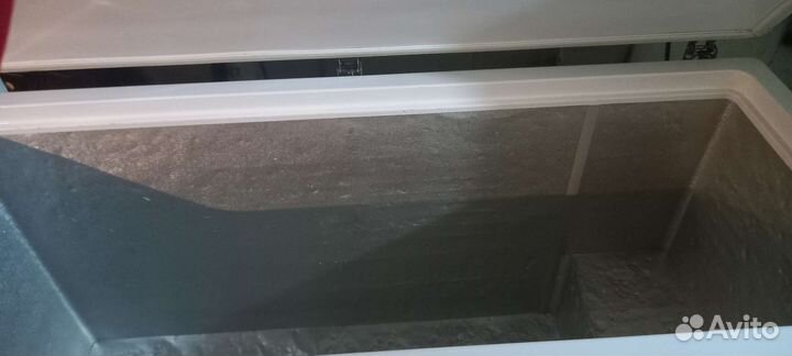 Морозильный ларь с глухой крышкой