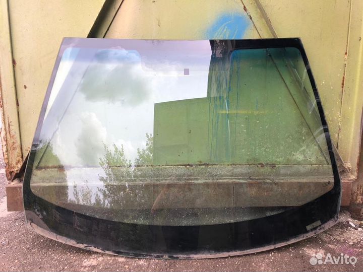 Стекло лобовое Renault Megane 2