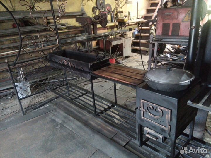 Кованный навес для барбекю и шашлыка