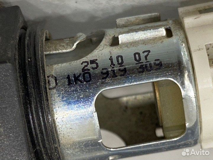 Розетка прикуривателя Volkswagen Passat Variant B6