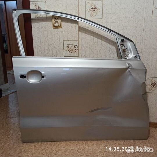 Дверь передняя правая на volkswagen polo седан