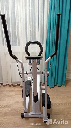 Эллиптический тренажер EVO Fitness Orion