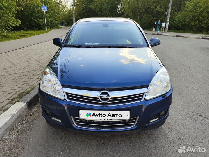 Opel Astra 1.6 МТ, 2010, 253 000 км