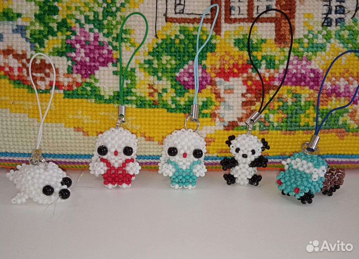 Брелки из бисера)