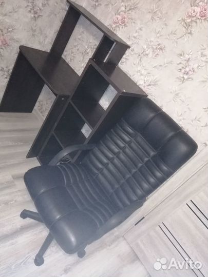 Кожаное кресло руководителя бу