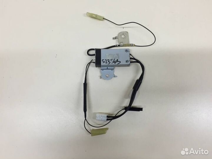 Антенна Toyota Camry V50 2011-2017