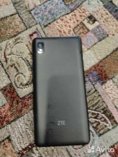 Смартфон zte