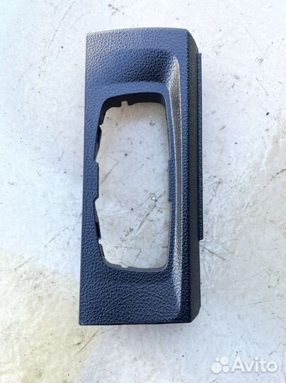 Бмв 1 f20 пластиковая накладка