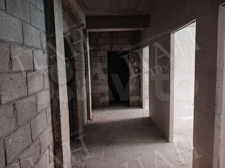 2-к. квартира, 73,8 м², 1/12 эт.