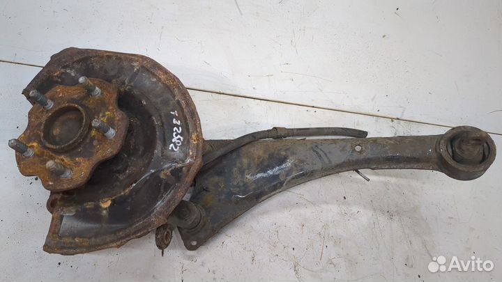 Ступица (кулак, цапфа) Toyota Avensis 3, 2010