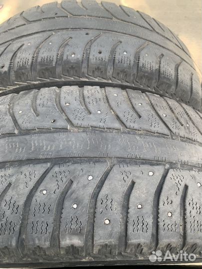 Bridgestone Ice Cruiser 7000S 205/60 R16 92T