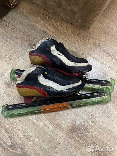 Конькобежные коньки viking