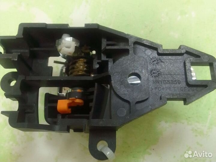 Ручка двери внут Mitsubishi Lancer 10 задн лев б\у