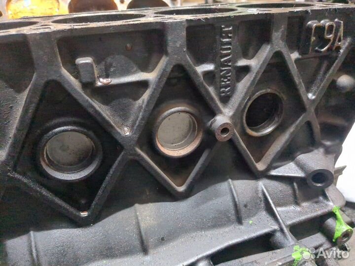 Блок цилиндров Renault Megane 2 F9Q 800 1.9 Дизель, 2004