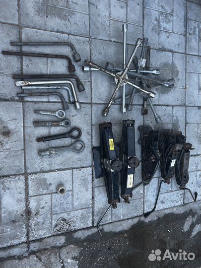 Домкраты для легковых авто