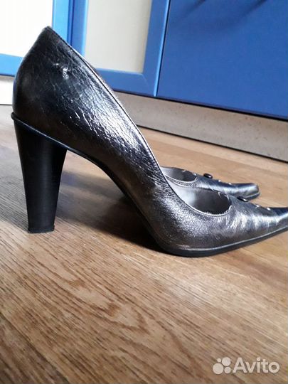 Туфли серебристого цвета Fabi