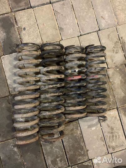 Пружины мерседес 124