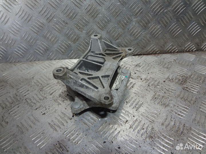 Опора подушка кпп Мерседес 205 253 257