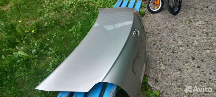 Крышка багажника toyota avensis 250