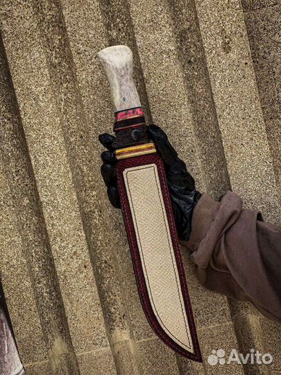 Нож из дамасской стали