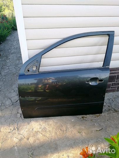 Дверь на Опель Астра Н седан передняя
