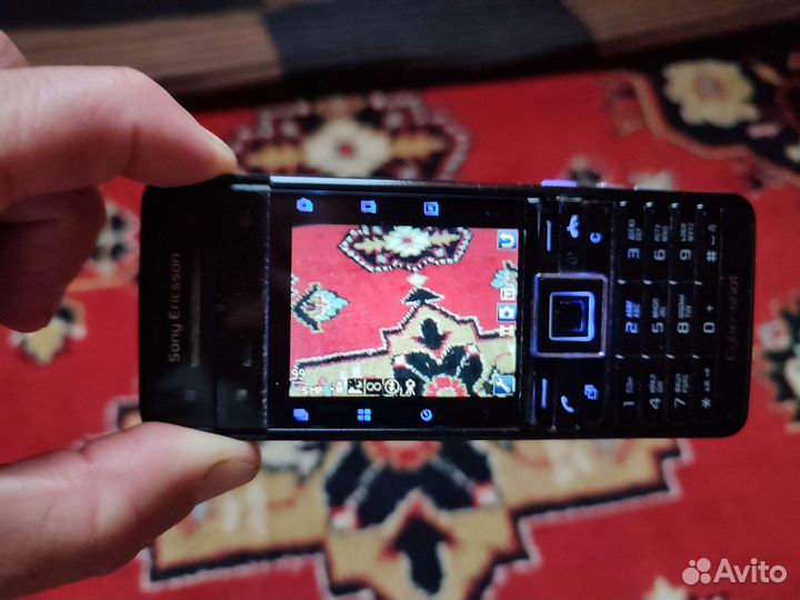 Телефон Sony Ericsson C902