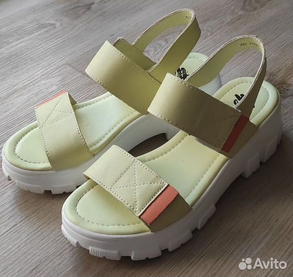 Босоножки сандали