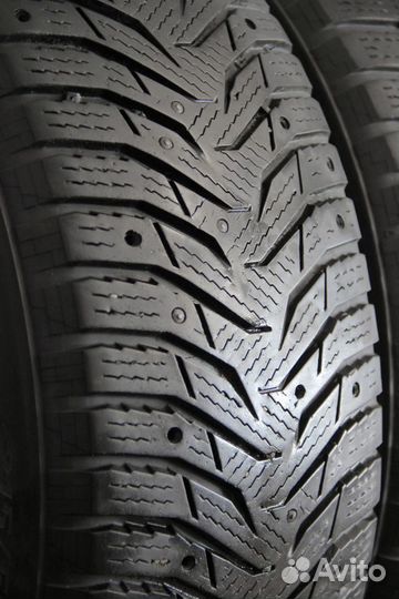 Kumho WinterCraft Ice WI31 215/55 R17 98T