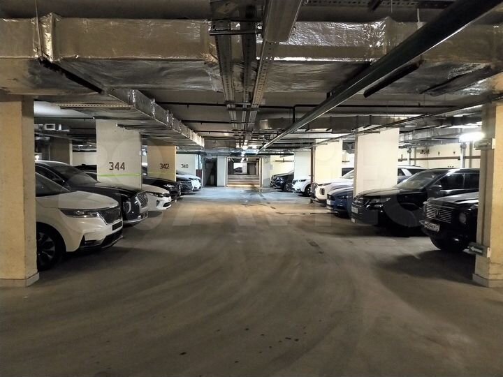 Машиноместо, 16 м²