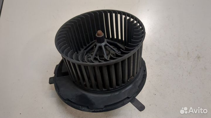 Двигатель отопителя Skoda Octavia (A5), 2010