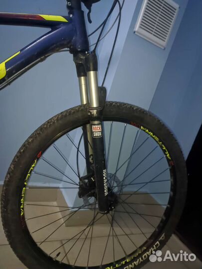 Продам велосипед Gt avalanche elite 27.5