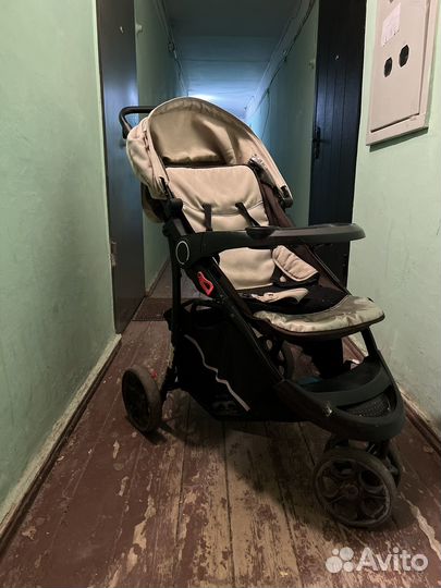 Коляска прогулочная urbini
