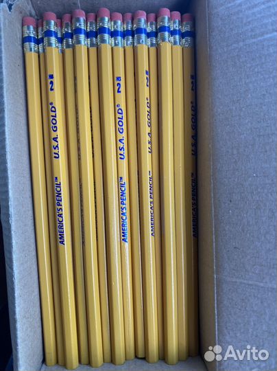 Чернографитный карандаш