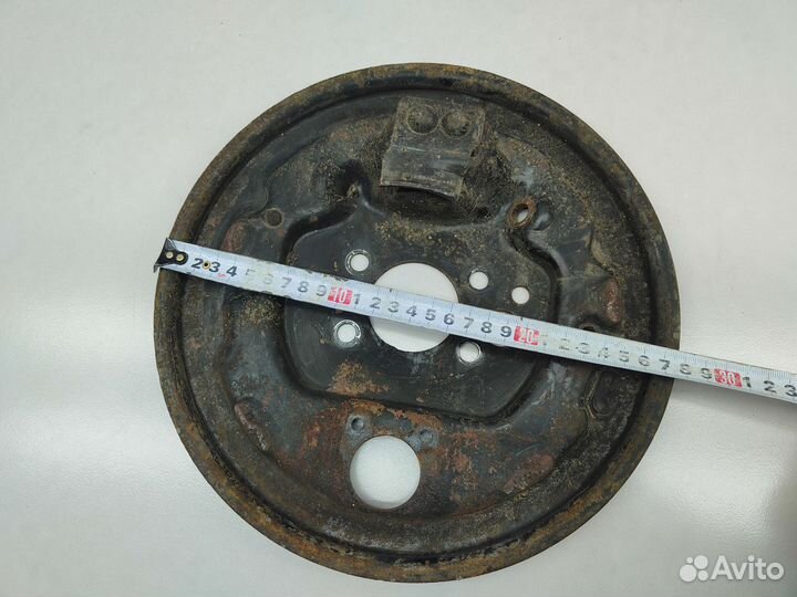 Щиток тормозного механизма Nissan Primera P11