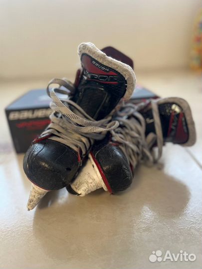 Коньки хоккейные