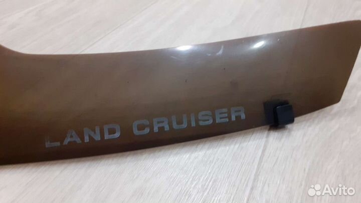 Дефлектор капота(мухобойка) на Lend Cruiser 200